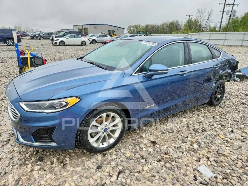 2019 Ford FUSION фото