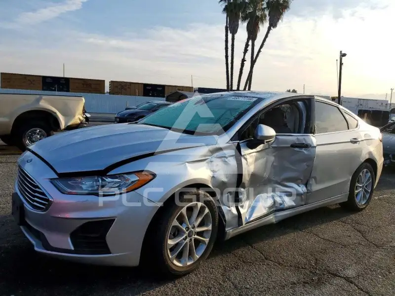 2019 Ford FUSION фото