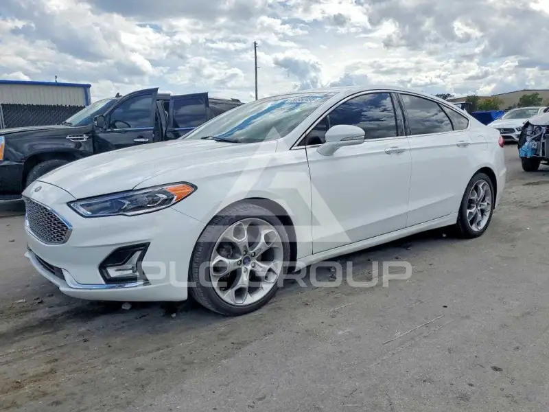 2019 Ford FUSION photo