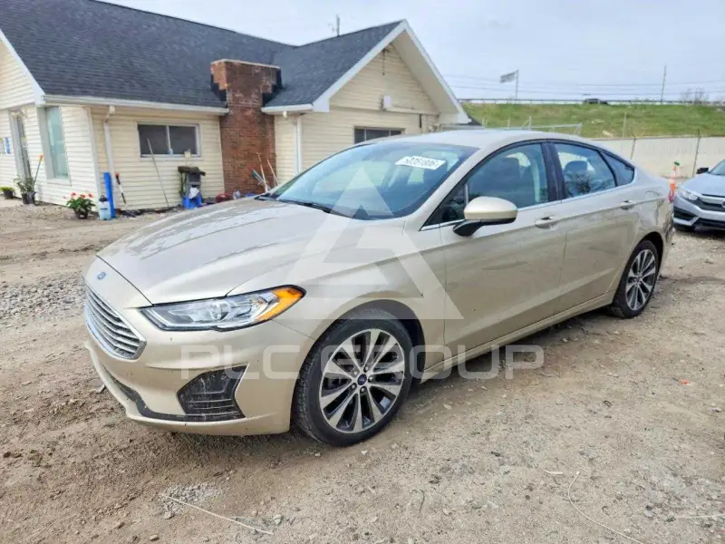 2019 Ford FUSION фото