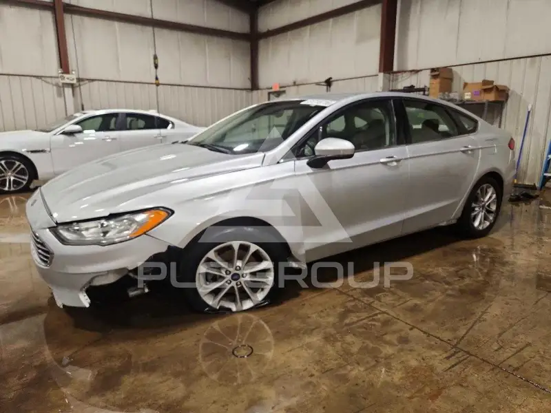 2019 Ford FUSION фото