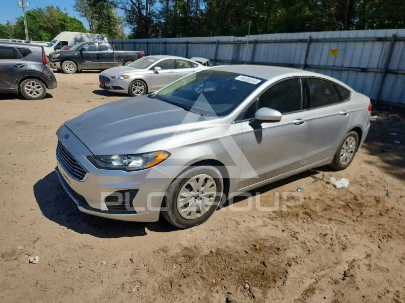 2019 Ford FUSION фото