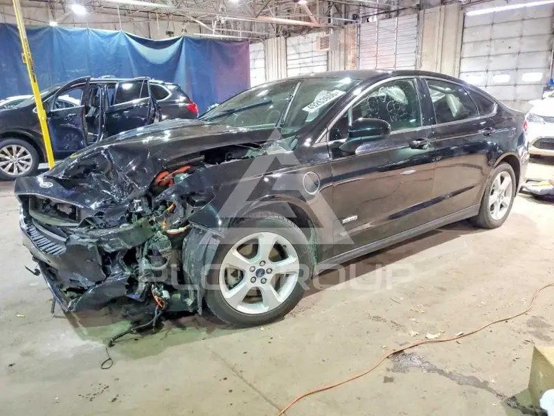 2019 Ford FUSION фото