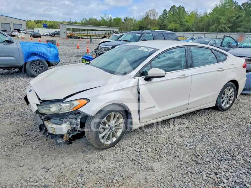 2019 Ford FUSION фото