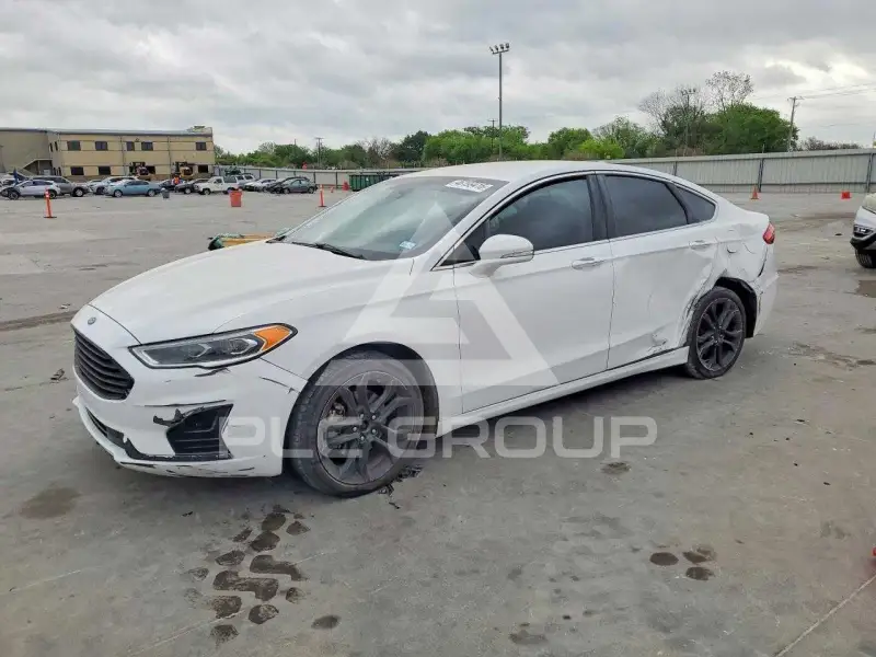 2019 Ford FUSION фото