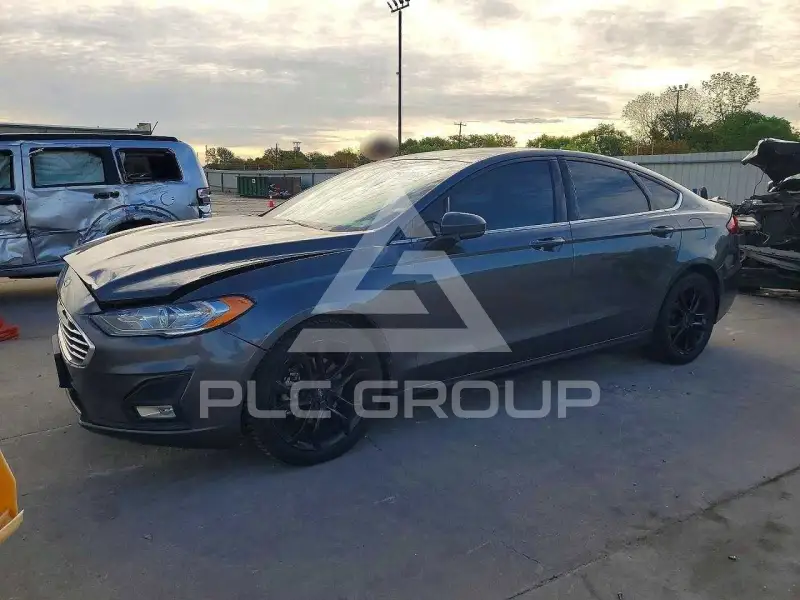 2019 Ford FUSION фото