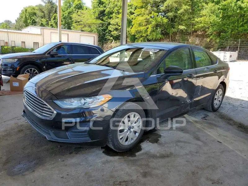2019 Ford FUSION photo