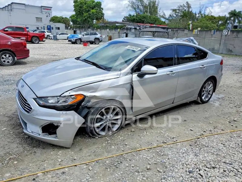2019 Ford FUSION фото