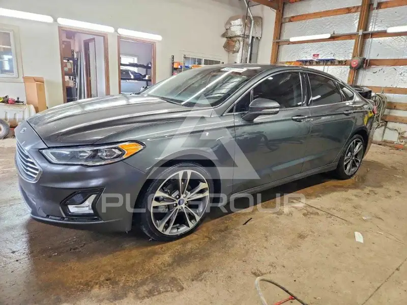2019 Ford FUSION photo