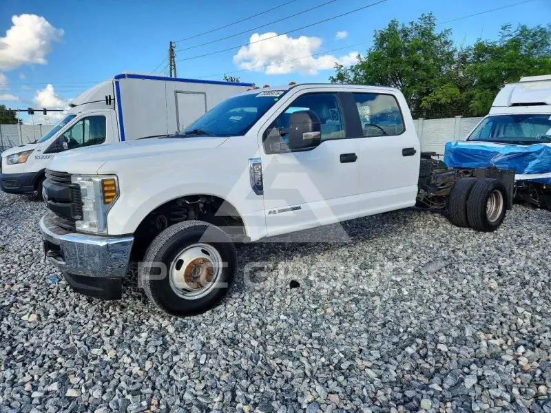 2019 Ford F-350 фото