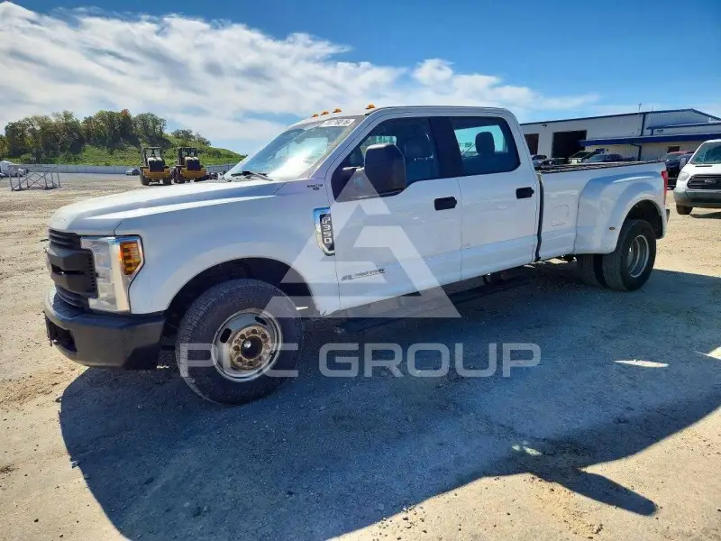 2019 Ford F-350 photo