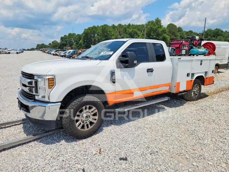 2019 Ford F-350 photo