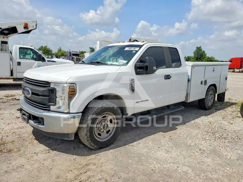 2019 Ford F-350 фото