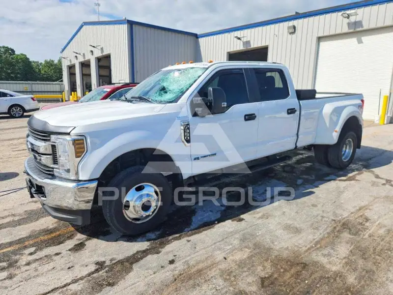 2019 Ford F-350 фото