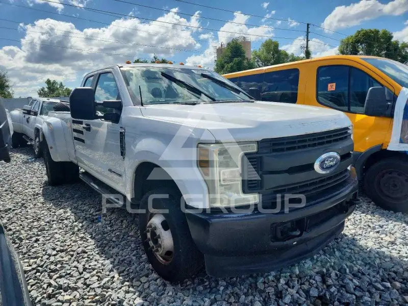 2019 Ford F-350 photo