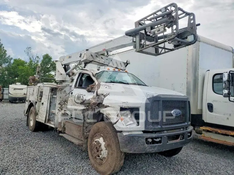 2019 Ford F-750 фото