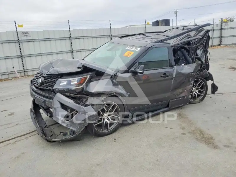 2019 Ford EXPLORER photo