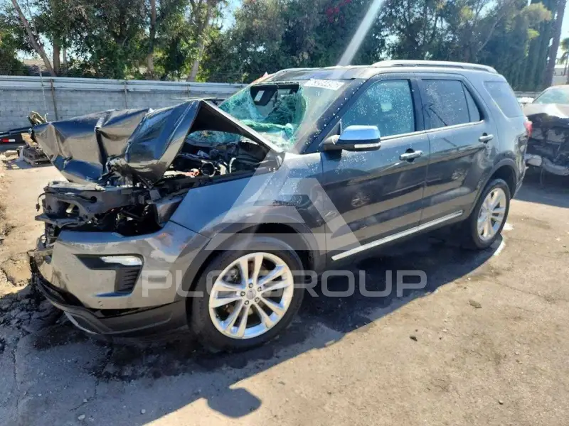 2019 Ford EXPLORER photo