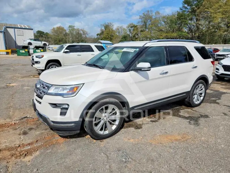 2019 Ford EXPLORER photo