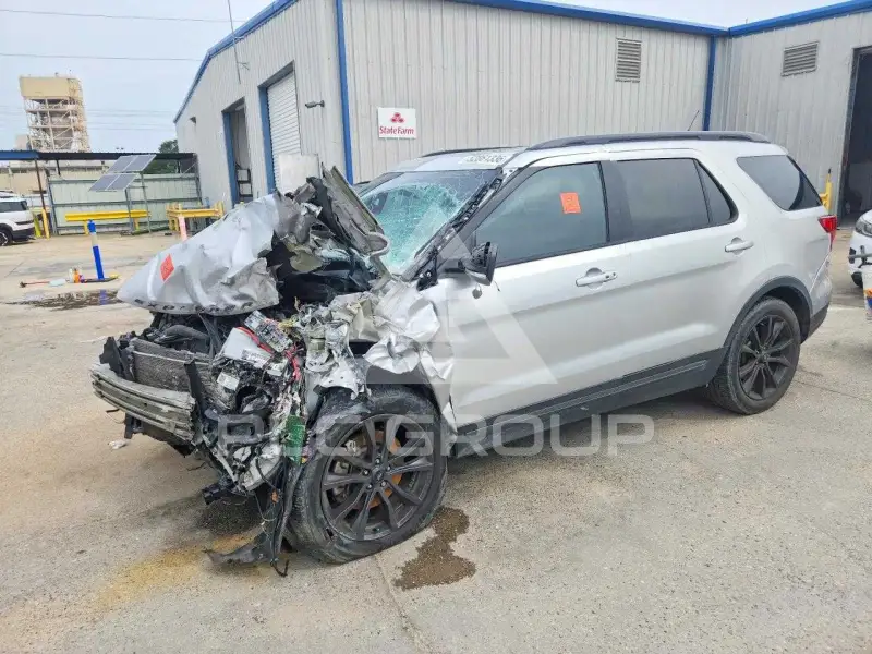 2019 Ford EXPLORER фото
