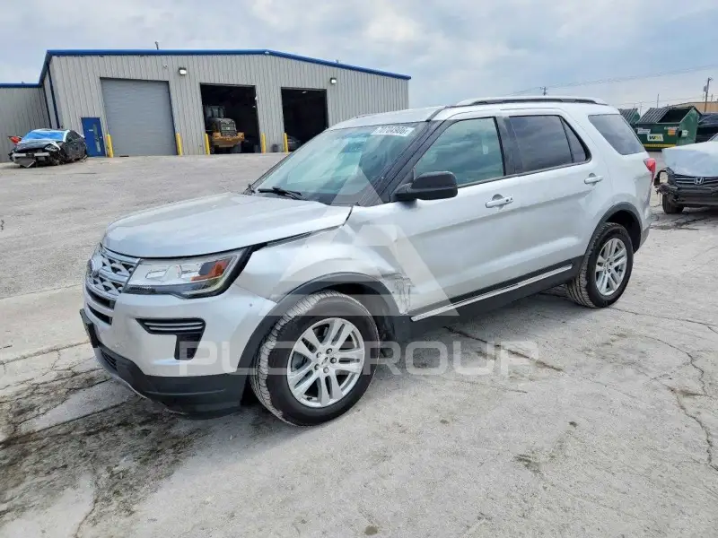 2019 Ford EXPLORER photo