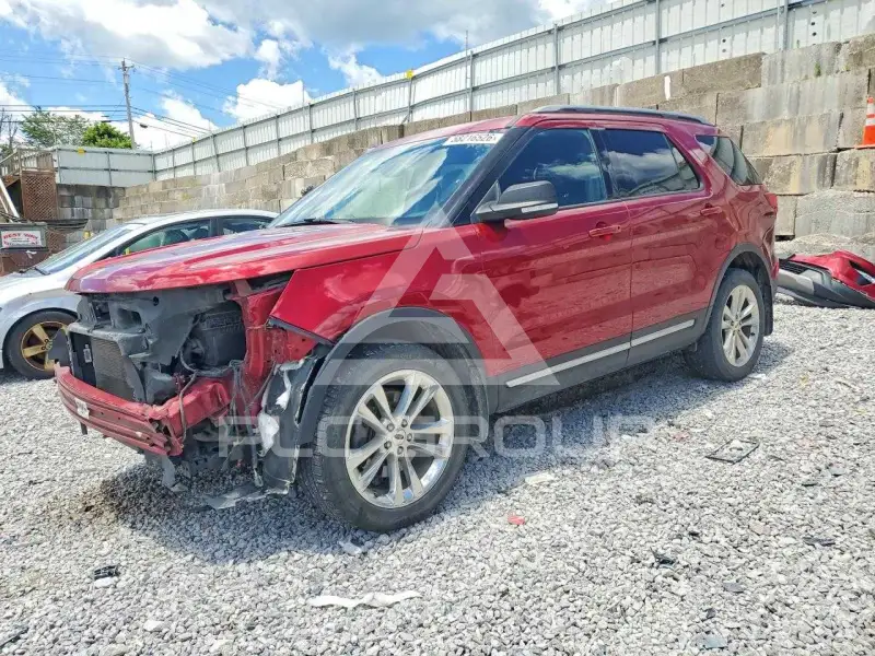 2019 Ford EXPLORER photo