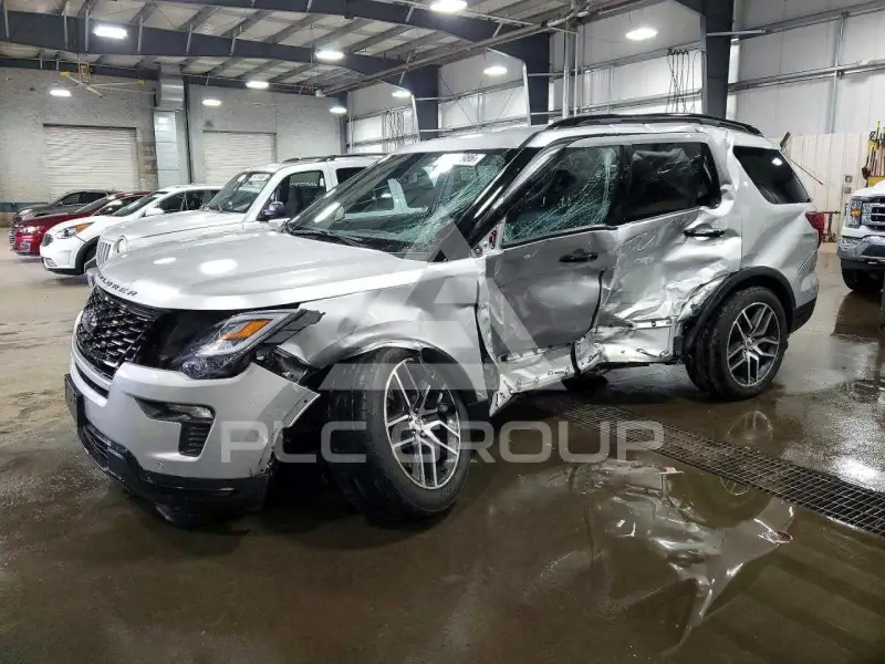 2019 Ford EXPLORER фото