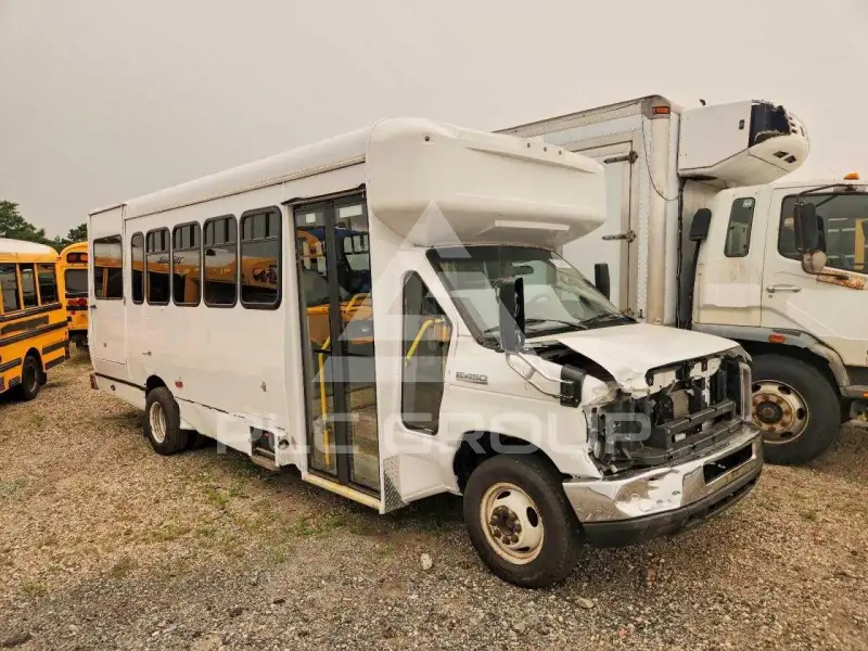 2019 Ford ECONOLINE photo