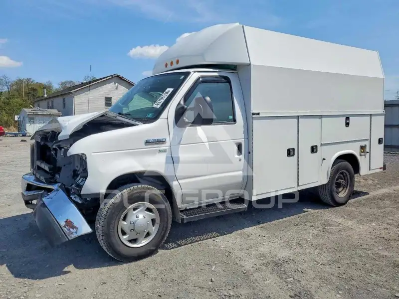 2019 Ford ECONOLINE фото