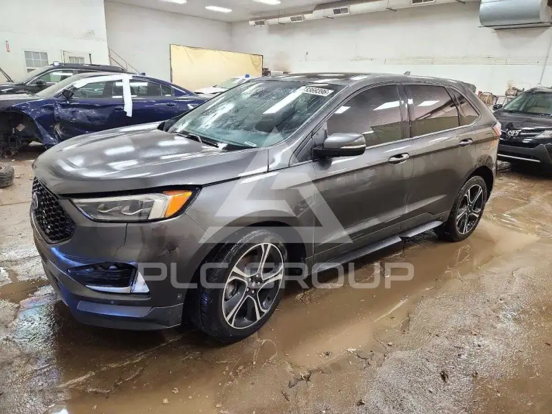 2019 Ford EDGE photo