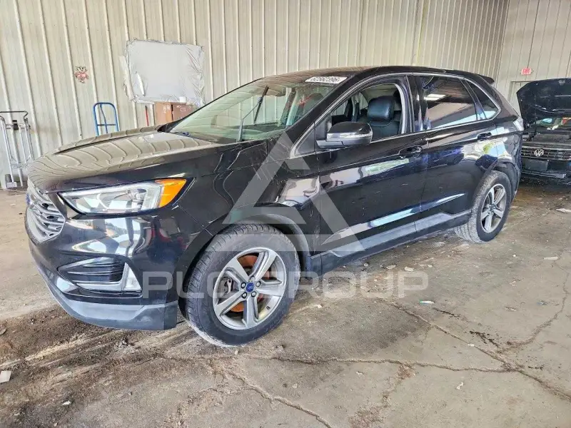 2019 Ford EDGE photo