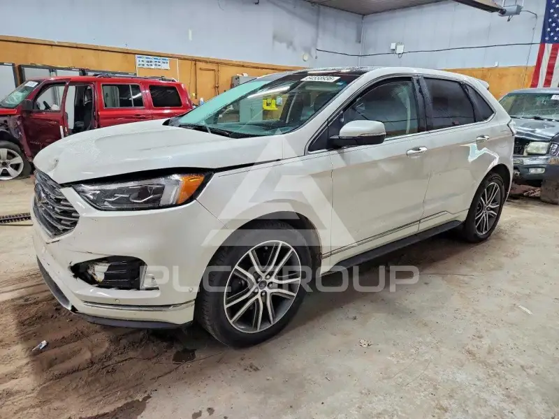 2019 Ford EDGE photo