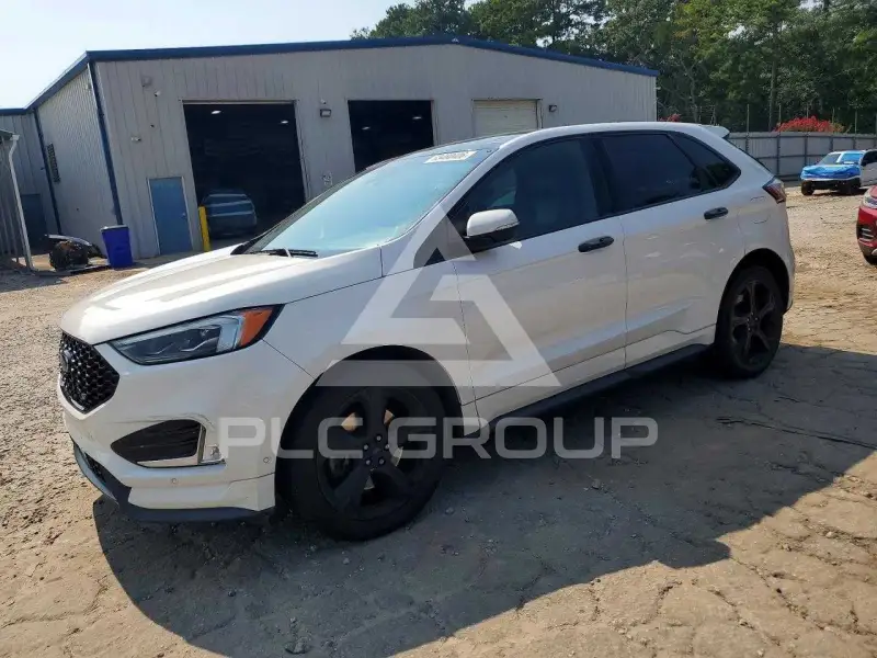 2019 Ford EDGE photo