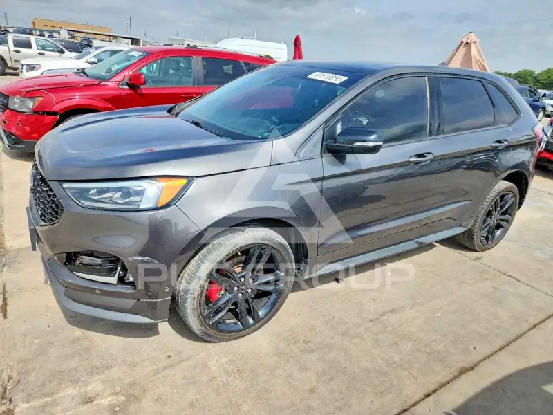 2019 Ford EDGE photo