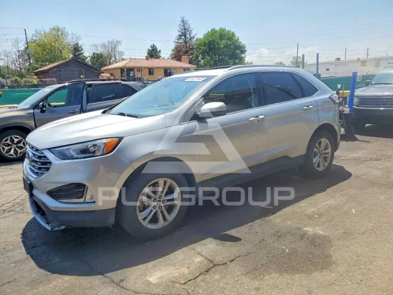 2019 Ford EDGE photo