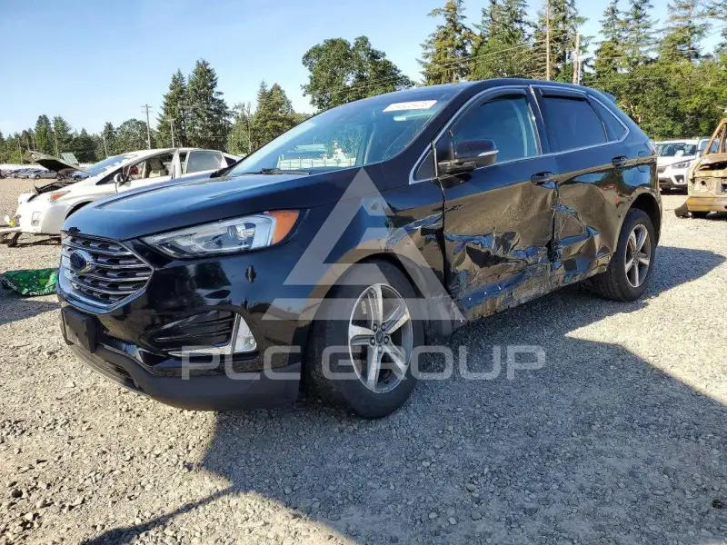 2019 Ford EDGE photo
