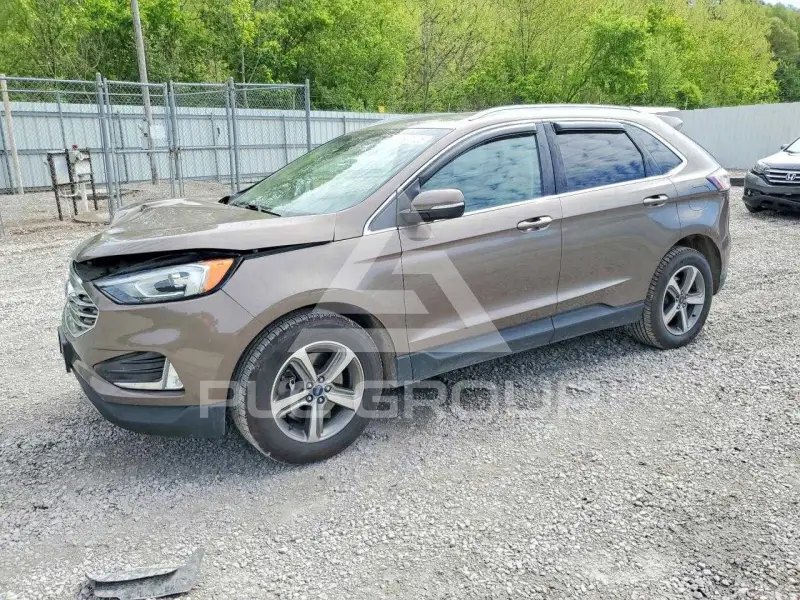 2019 Ford EDGE photo
