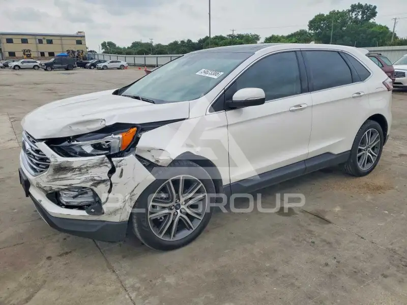 2019 Ford EDGE photo
