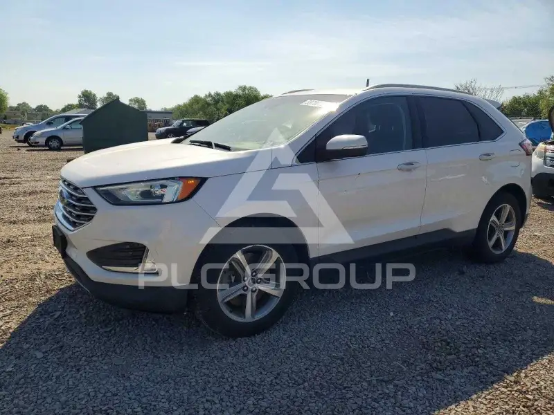 2019 Ford EDGE photo