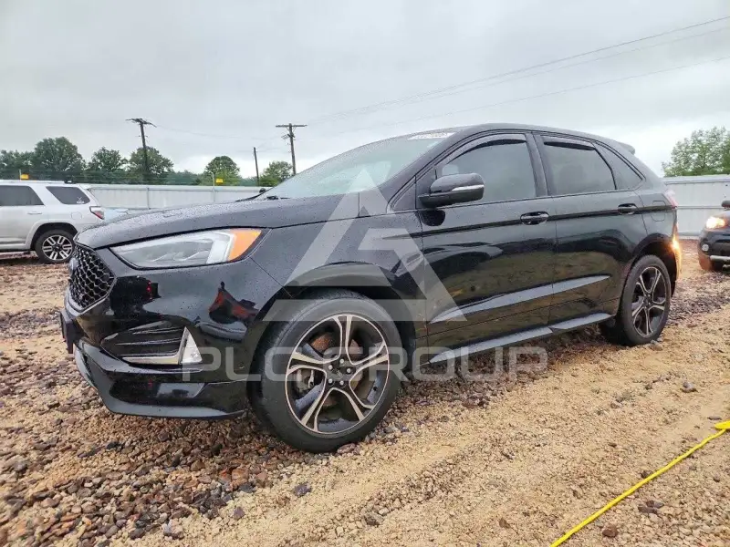 2019 Ford EDGE photo