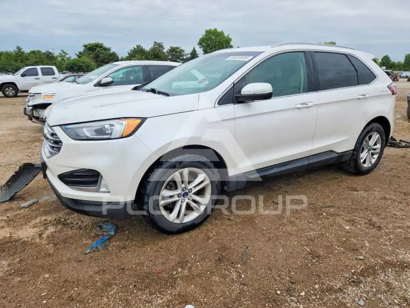 2019 Ford EDGE photo
