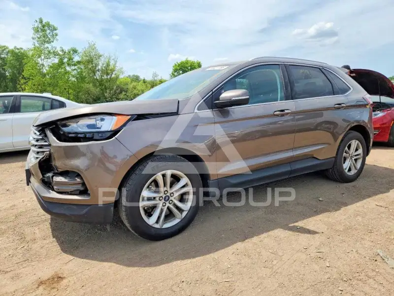 2019 Ford EDGE photo