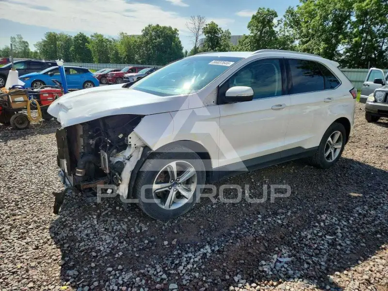 2019 Ford EDGE photo