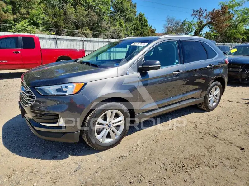 2019 Ford EDGE photo