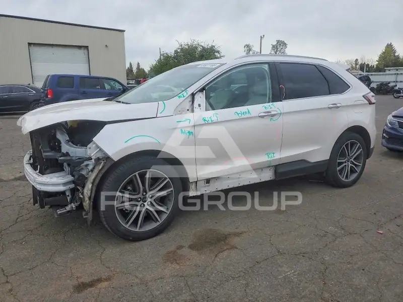 2019 Ford EDGE photo