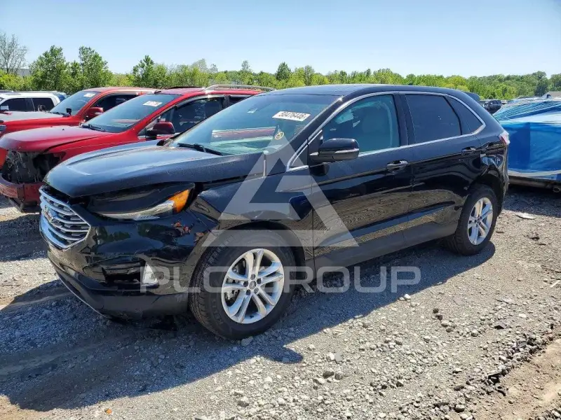 2019 Ford EDGE photo