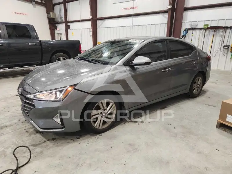 2019 Hyundai Elantra photo