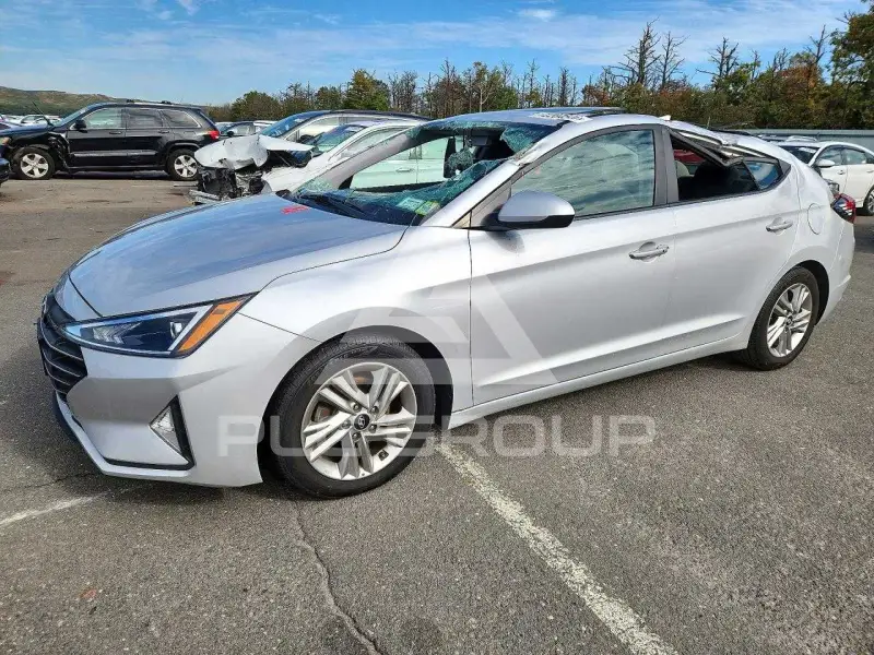 2019 Hyundai Elantra photo