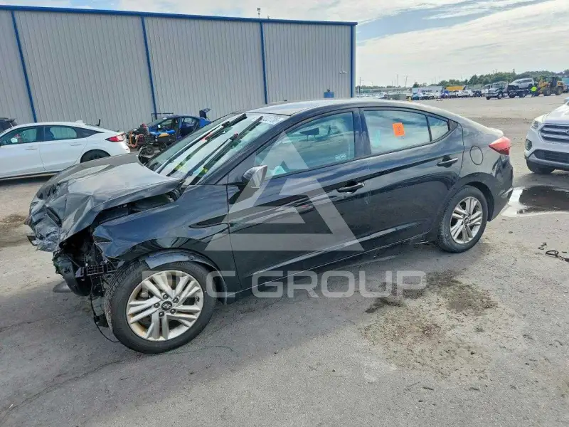 2019 Hyundai Elantra photo