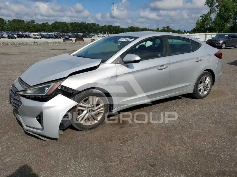 2019 Hyundai Elantra photo